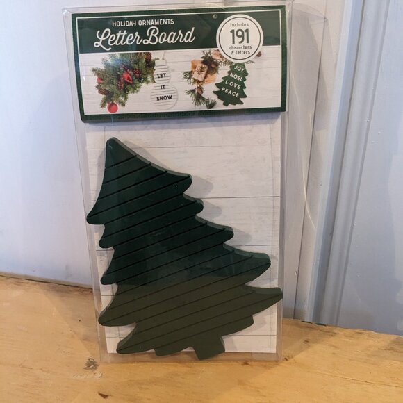 Hobby Lobby NWT Holiday Ornaments Letter Board (Tree) - Picture 1 of 2
